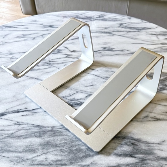 Laptop Stand • Compatible with Laptops from 10 to 15” • Silver • EUC - Picture 12 of 12